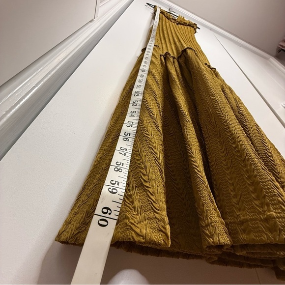 Commense Off-Shoulder Ruffle Detail Dress - Small NWT - Picture 7 of 10